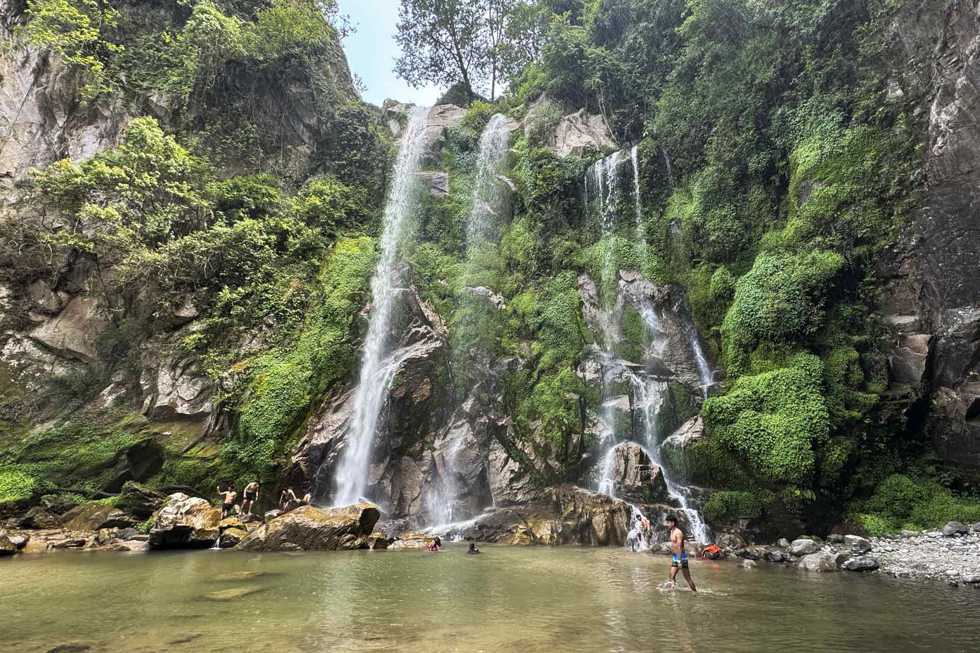 https://www.chitlang.com/package/mohini-jharna-package/